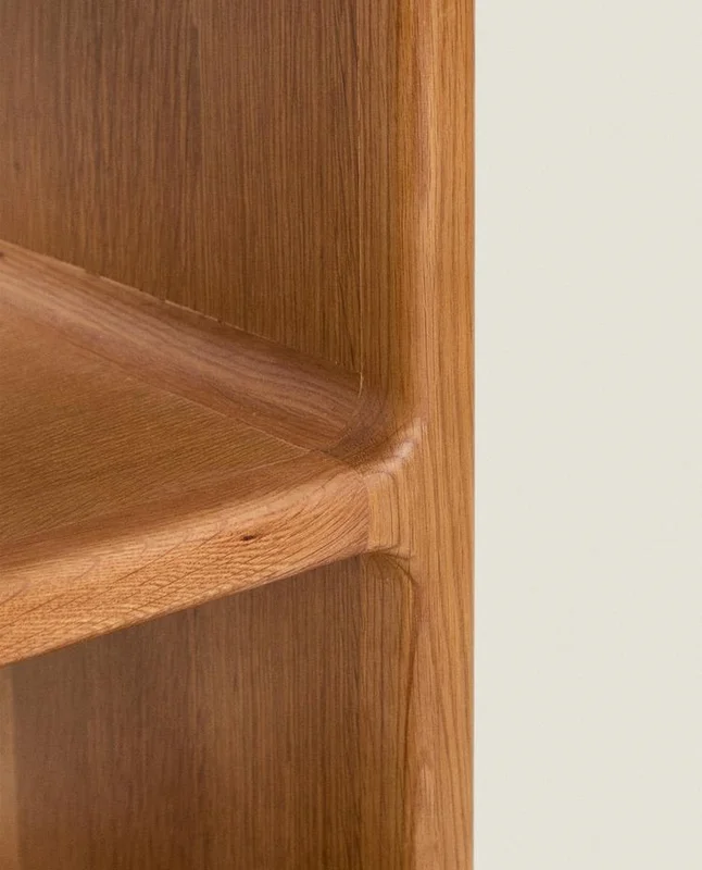 MUEBLE AUXILIAR ROBLE MIEL INDIVIDUAL en Madera natural - Bibliotecas, Uruguay | Zara Home, vista 5