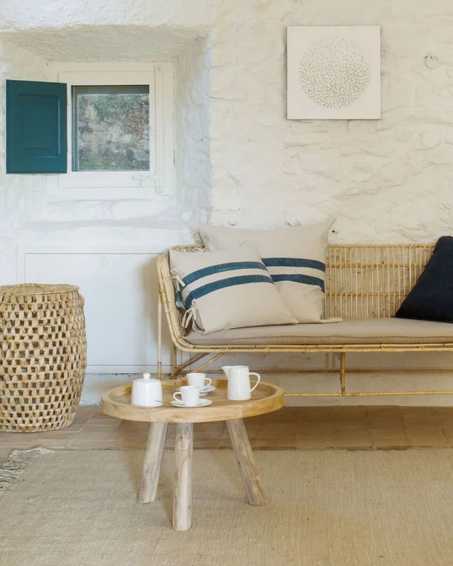 Mesa de centro redonda Glenda madera maciza teca Ø 55 cm en Madera natural - Mesas de living, Uruguay | Kavehome, vista 3