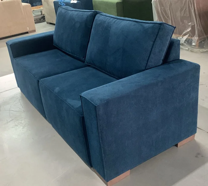 Sofa Moscú 3 Cuerpos 200cm – Azul Easy Clean en Azul - Sillones y sofás, Uruguay | Berna Home, vista 8