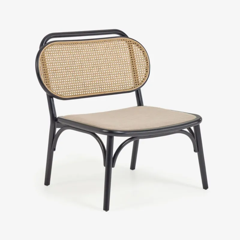 Butaca Doriane madera maciza - olmo acabado lacado negro y asiento de tela en Negro - Butacas, banquetas y puffs, Uruguay | Kavehome