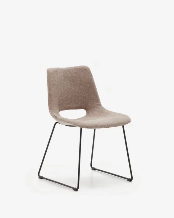 Silla Zahara marrón y patas de acero con acabado negro en Marrón - Sillas, Uruguay | Kavehome