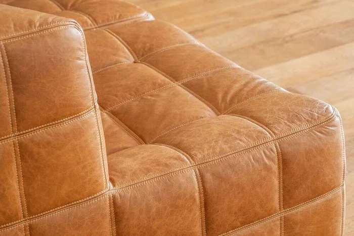 BUTACA COLUMBIA - CUERO ITALIANO CARAMELO en Marrón - Sillones y sofás, Uruguay | La Iberica, vista 37