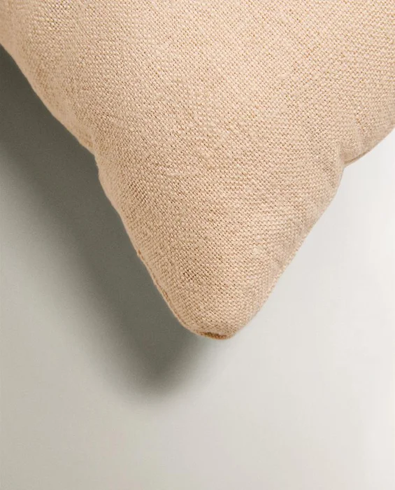 COJÍN LISO PESPUNTE en Beige - Textiles, Uruguay | Zara Home, vista 5