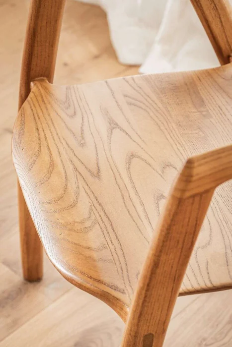 SILLA BONHAM - OLMO MIEL en Madera natural - Sillas, Uruguay | La Iberica, vista 5