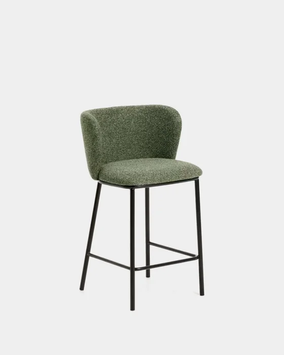 Taburete Ciselia de chenilla - gruesa verde oscuro y patas de acero acabado negro FSC Mix Credit 65 cm. en Marrón - Butacas, banquetas y puffs, Uruguay | Kavehome