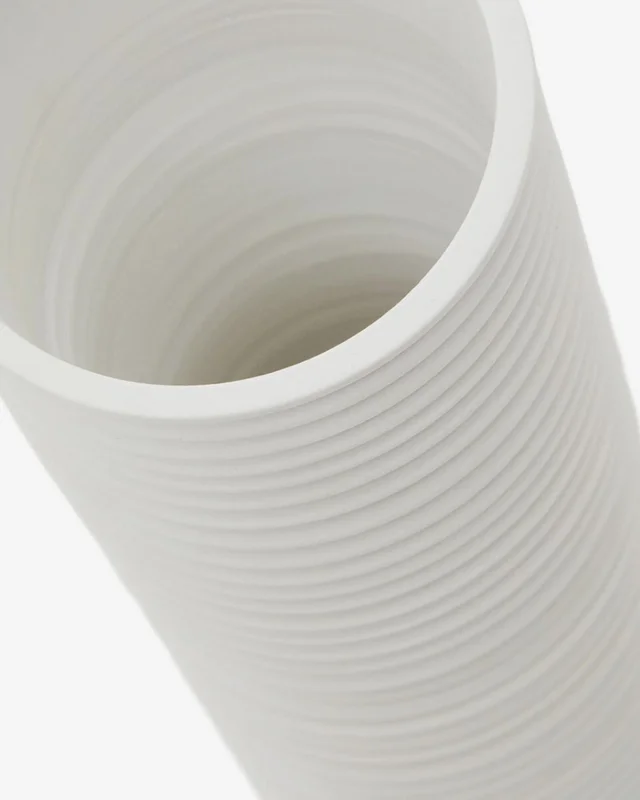 Jarrón Sibone de cerámica blanco - 11 cm en Blanco - Jarrones, Uruguay | Kavehome, vista 3