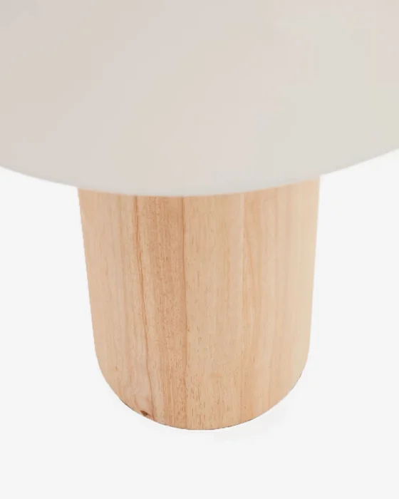 Lámpara de pie Marga de madera maciza con acabado natural - con acabado natural en Marrón - Lámparas de pie, Uruguay | Kavehome, vista 6