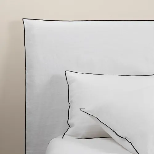 Respaldo con funda con vivos pestaña en Blanco - Dormitorio, Uruguay | Pieza Clave