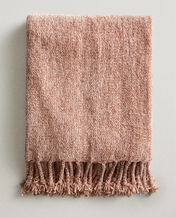 MANTA CHENILLA GRUESA en Rosa - Textiles, Uruguay | Zara Home