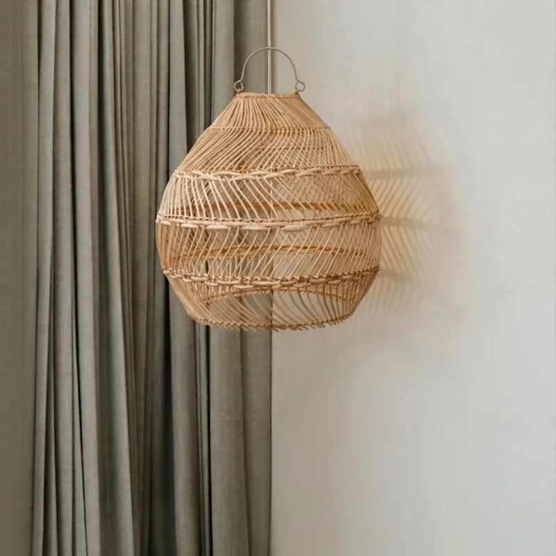 Lámpara de Ratán Kifo | Casakos Uruguay en Madera natural - Lámparas colgantes, Uruguay | Casakos, vista 3
