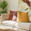 ALMOHADON TERCIOPELO ORO - 55 X 55 CMS en Dorado - Textiles, Uruguay | La Iberica, vista 10 de 18