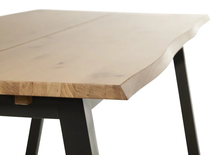 Mesa de comedor SKOLVUNDE 90x200 color roble nat en Roble/negro - Mesas de comedor, Uruguay | JYSK, vista 3