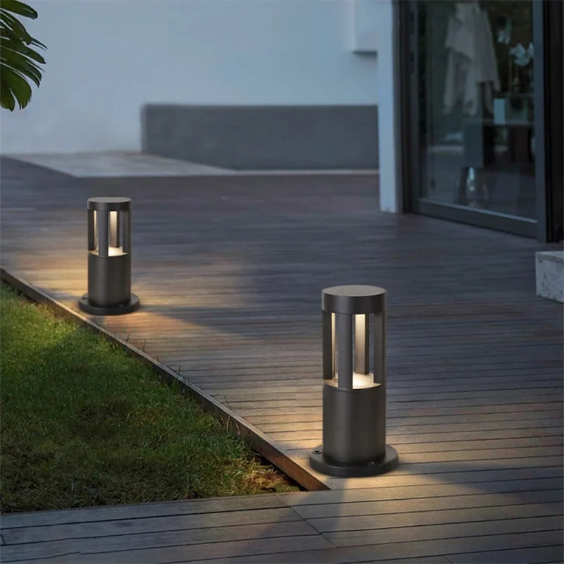 Luminaria Bolardo Exterior Lynn 5W 30 cm en Negro - Lámparas de pie, Uruguay | Serlux, vista 3