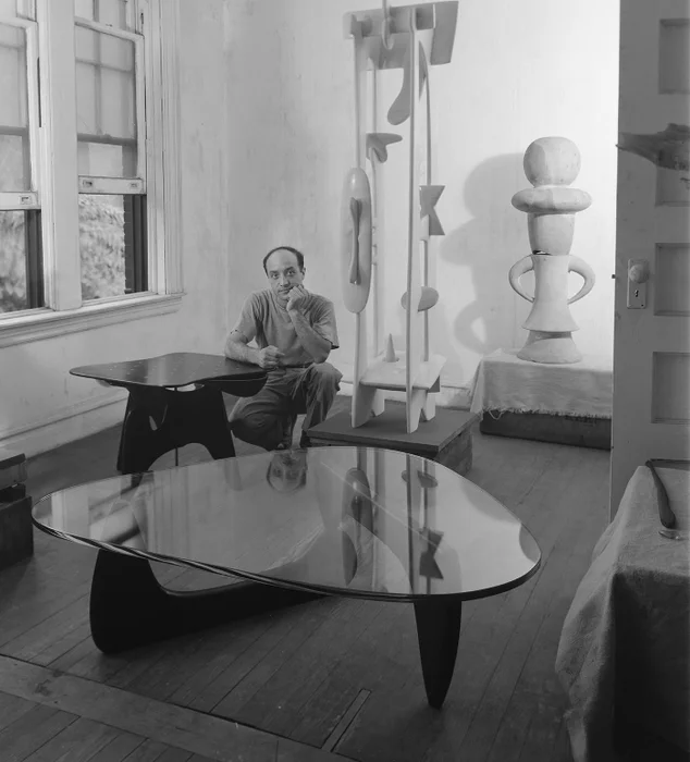 Noguchi Coffee Table | Isamu Noguchi en Madera natural - Mesas de living, Uruguay | Mad for Modern, vista 2