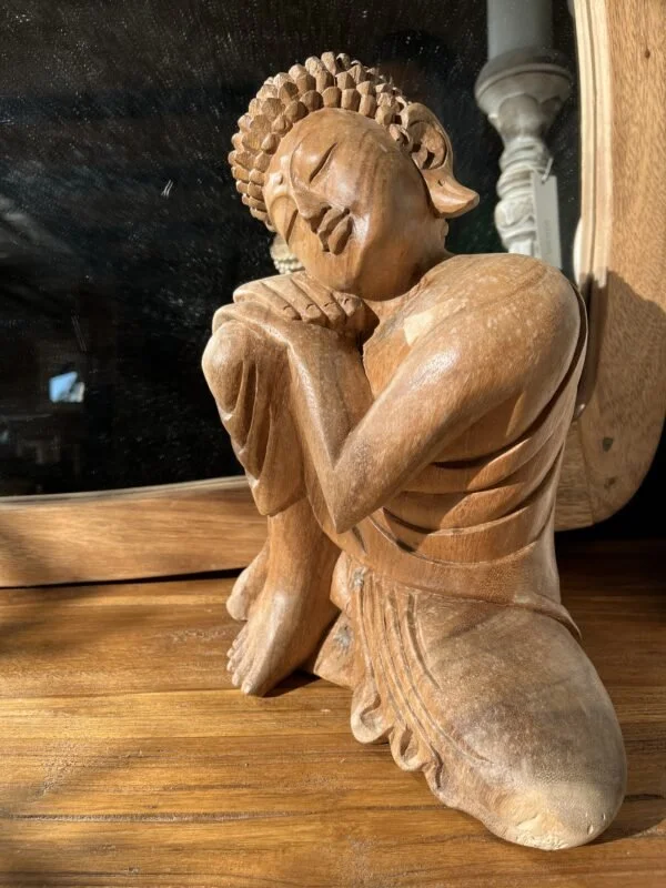 Buda tallado Soñador en Madera natural - Decoración, Uruguay | Balihai, vista 2