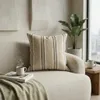 Almohadón Algodón Raya Gris Cuadrado en Gris - Textiles, Uruguay | Indrana, vista 1 de 3