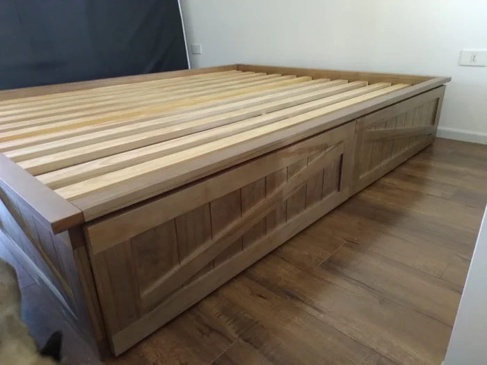Cama Celaya en Madera natural - Dormitorio, Uruguay | Tree House Deco, vista 5