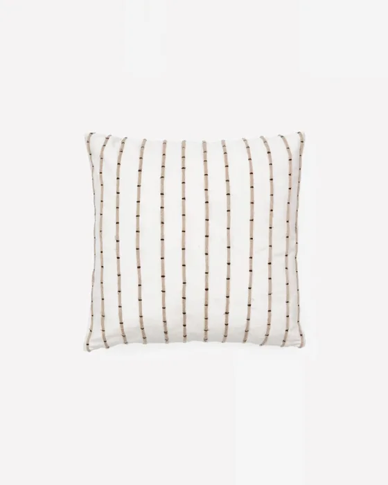 Almohadón Auila 100% de algodón con bordado de yute 45 x 45 cm en Beige, Blanco, Negro - Textiles, Uruguay | Kavehome