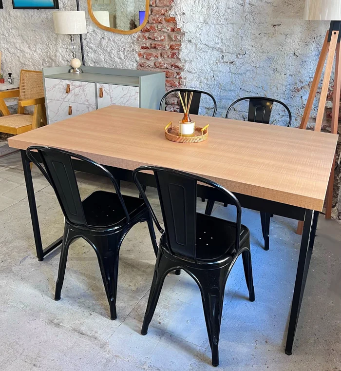 Juego de Comedor Mesa Rectangular Oxford 120cm + 4 Sillas Tolix en Madera natural - Mesas de arrimo, Uruguay | Berna home, vista 2