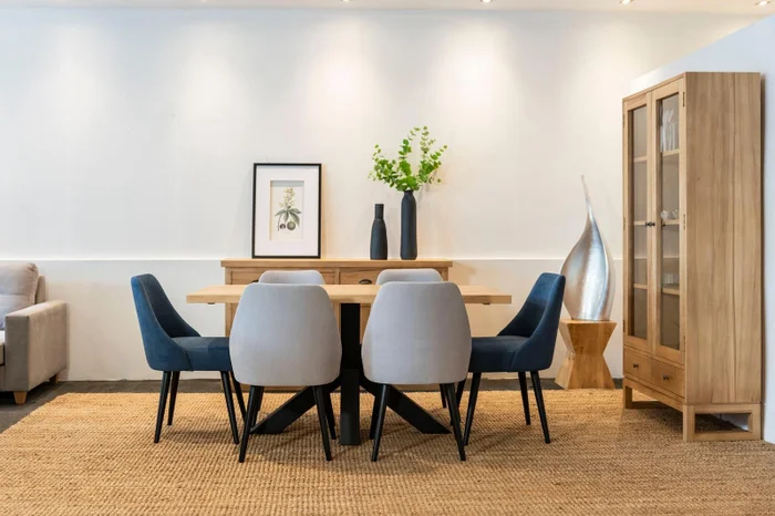 Silla Eames en Negro - Sillas, Uruguay | Marvic, vista 2
