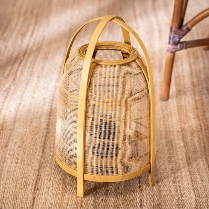 Lámpara De Mesa Lumi en Madera natural - Lámparas de mesa, Uruguay | Aihaus