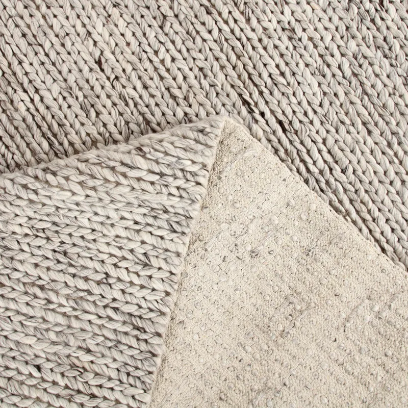 ALFOMBRA LANA ESPIGA GRIS/NATURAL en Gris - Alfombras, Uruguay | Masinfinito Casa