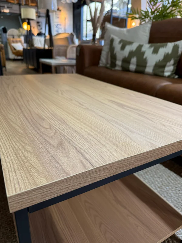 Mesa de Centro Ratona Rectangular Tapa Doble (Olmo y Hierro Negro) en Madera natural - Mesas de living, Uruguay | Berna home, vista 3