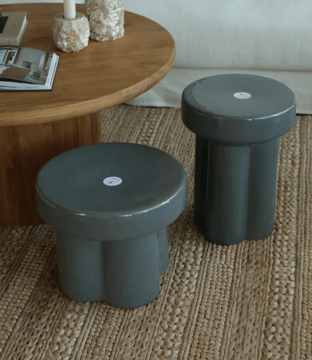 BANCO CERAMICA BL TORU ELEPHANT SKIN D40XH33 en Gris - Butacas, banquetas y puffs, Uruguay | Más Infinito Casa, vista 3