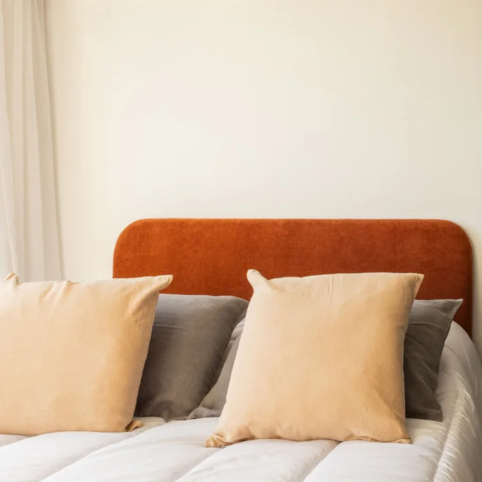 Respaldo Bruma - Queen - 160x120cm en Blanco - Respaldos de cama, Uruguay | Walnut, vista 2