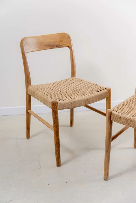 Silla en teca y cuerda natural en Madera natural - Sillas, Uruguay | Entrecasa