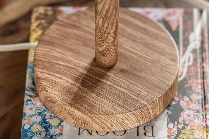 LAMPARA WOODY - ALTA en Madera natural - Lámparas de mesa, Uruguay | La Iberica, vista 4