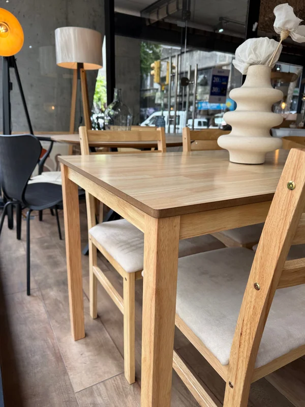 Juego de Comedor Saint Mesa Rectangular 110cm + 4 Sillas en Madera natural - Mesas de comedor, Uruguay | Berna Home, vista 6