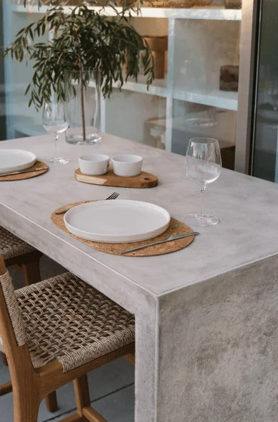 MESA CEMENTO TACOMA  146 CM en Beige - Muebles para el exterior, Uruguay | Masinfinito Casa, vista 3