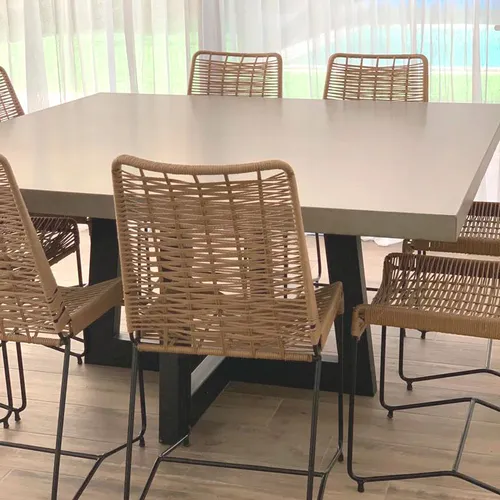 Mesa De Comedor MERAK cuadrada - Mesas de comedor, Uruguay | Mezcla