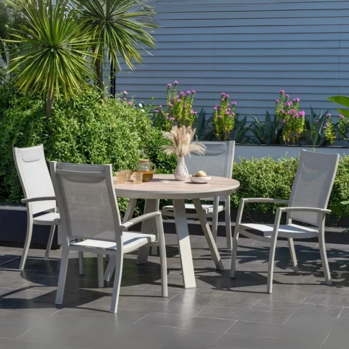Mesa redonda de Patio Diámetro 119cm - Urbanite - Beige en Beige - Mesas de comedor, Uruguay | Ecowood, vista 2
