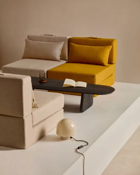 Puf cama convertible Arty mostaza 70 x 89 (200) cm en Amarillo - Butacas, banquetas y puffs, Uruguay | Kavehome, vista 2
