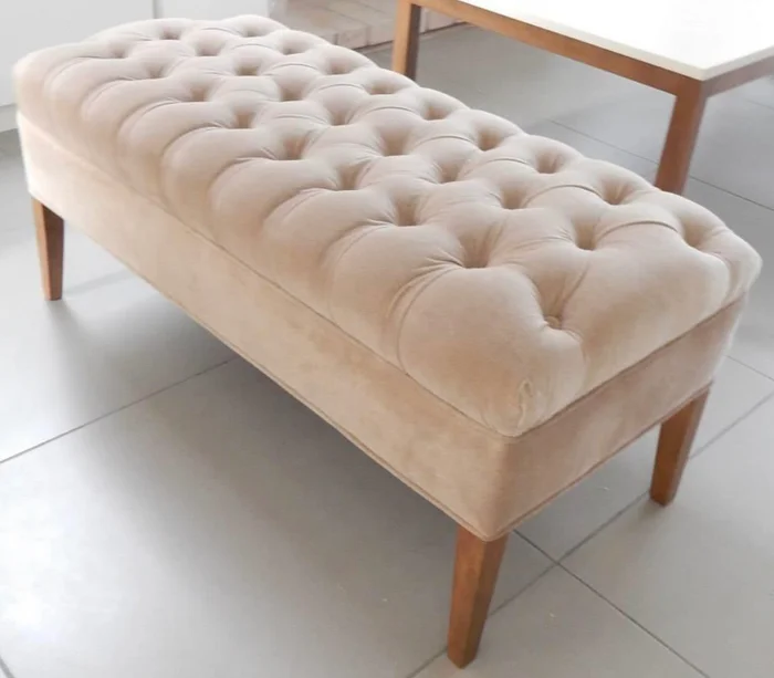 Banqueta Velvet en de madera - Butacas, banquetas y puffs, Uruguay | Decilo con Alma, vista 2