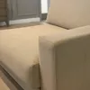 Sofa 3 Cuerpos - Tela Lavable - Color Beige en Madera natural - Sillones y sofás, Uruguay | Champagne Home, vista 3 de 5