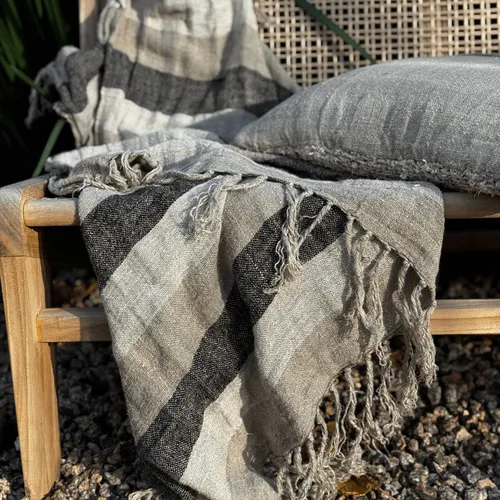 THROW RUSTICO LINO FRANJAS - Textiles, Uruguay | Masinfinito Casa