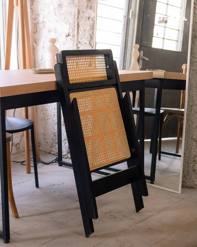 Silla Plegable Motala Madera de Fresno/Rattan Natural - Negra en Madera natural - Sillas, Uruguay | Berna Home, vista 5