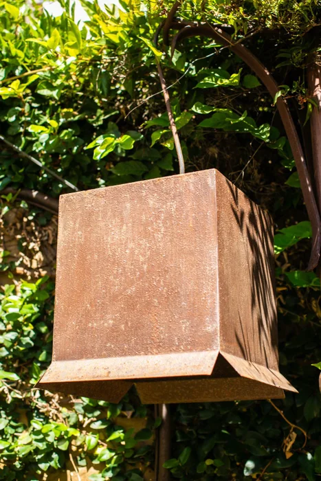 Luminaria Cubo Chico - Zainas en Marrón - Lámparas colgantes, Uruguay | Zainas