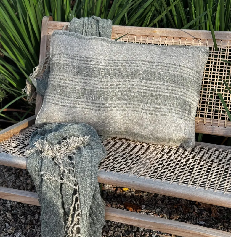 ALMOHADON RUSTICO LINO NATURAL en Verde - Textiles, Uruguay | Masinfinito Casa