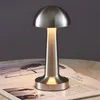 Lámpara de Mesa Samoa Portátil Recargable Nickel en Plateado - Lámparas de mesa, Uruguay | Unilux, vista 3 de 6