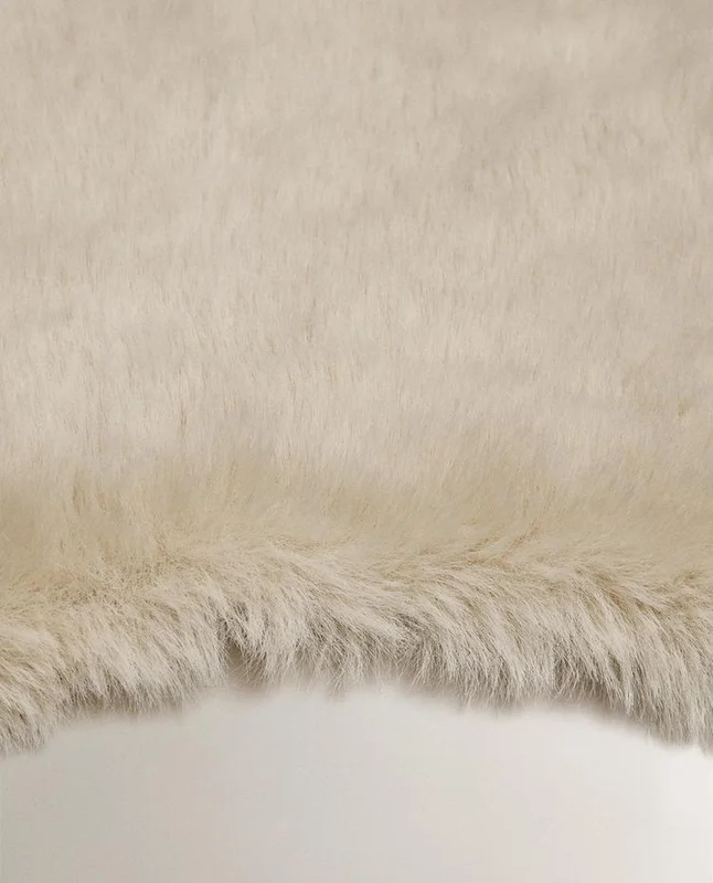 ALFOMBRA PELO IRREGULAR en Beige - Alfombras, Uruguay | Zara Home, vista 4