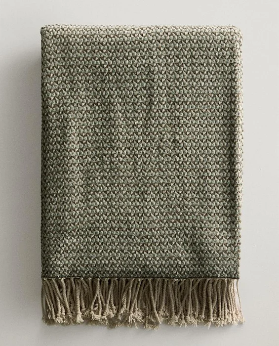 MANTA CHENILLA GEOMÉTRICA - Textiles, Uruguay | Zara Home