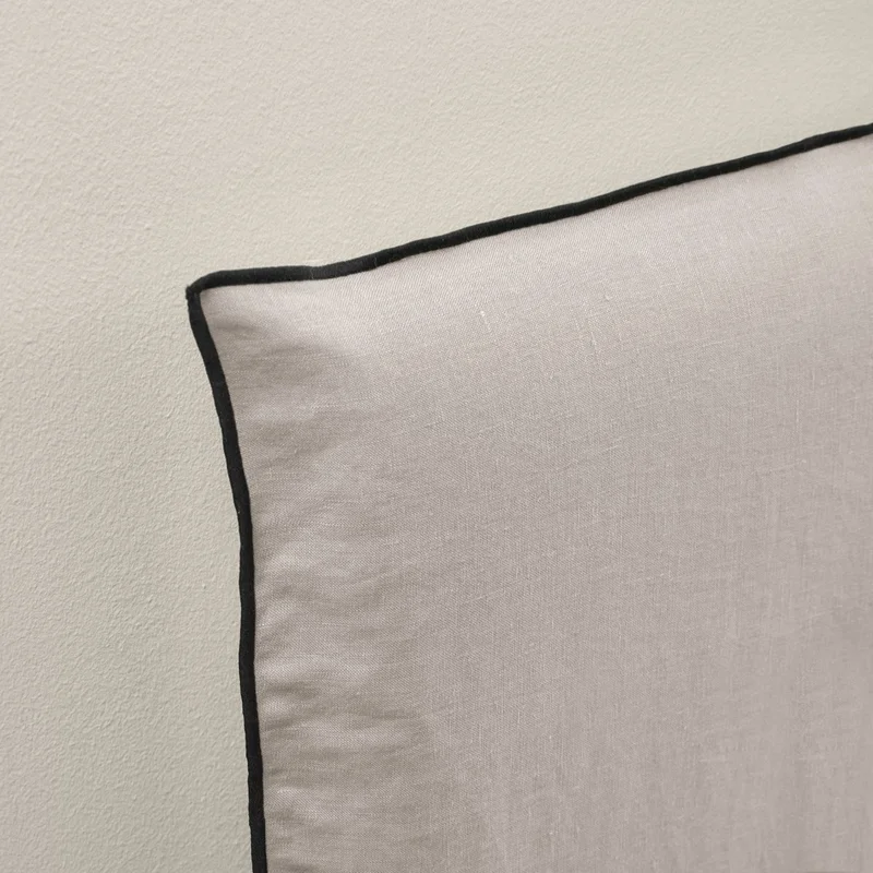 Respaldo con funda con vivos pestaña en Blanco - Dormitorio, Uruguay | Pieza Clave, vista 18