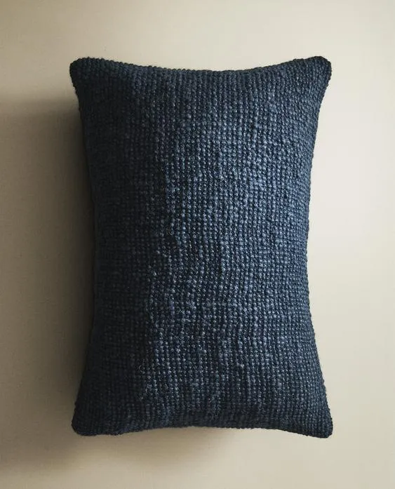 FUNDA COJÍN LANA X SOCIETY LIMONTA en Azul - Textiles, Uruguay | Zara Home