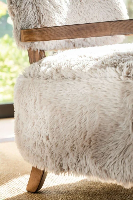 BUTACA WOOLY - WALNUT Y PELO LARGO en Beige - Butacas, banquetas y puffs, Uruguay | La Iberica, vista 7