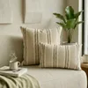 Almohadón Algodón Raya Gris rectangular en Gris - Textiles, Uruguay | Indrana, vista 3 de 4