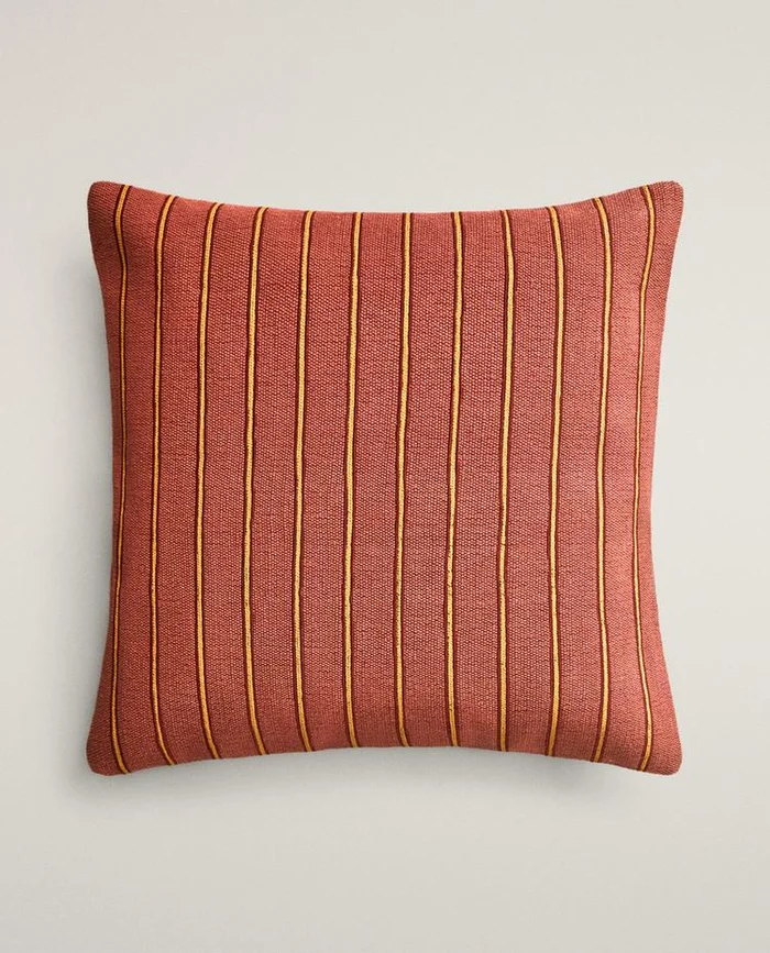 FUNDA COJÍN RAYAS en Terracota - Textiles, Uruguay | Zara Home, vista 2